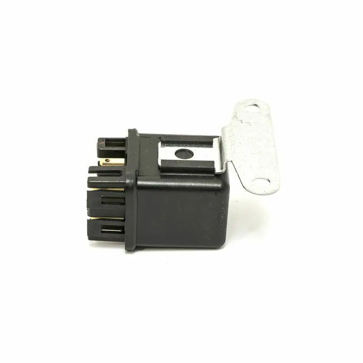

Реле свечей накаливания 35593-75212 3559375212 подходит для Kubota M4030 M4700 M4900 M5030 M5400