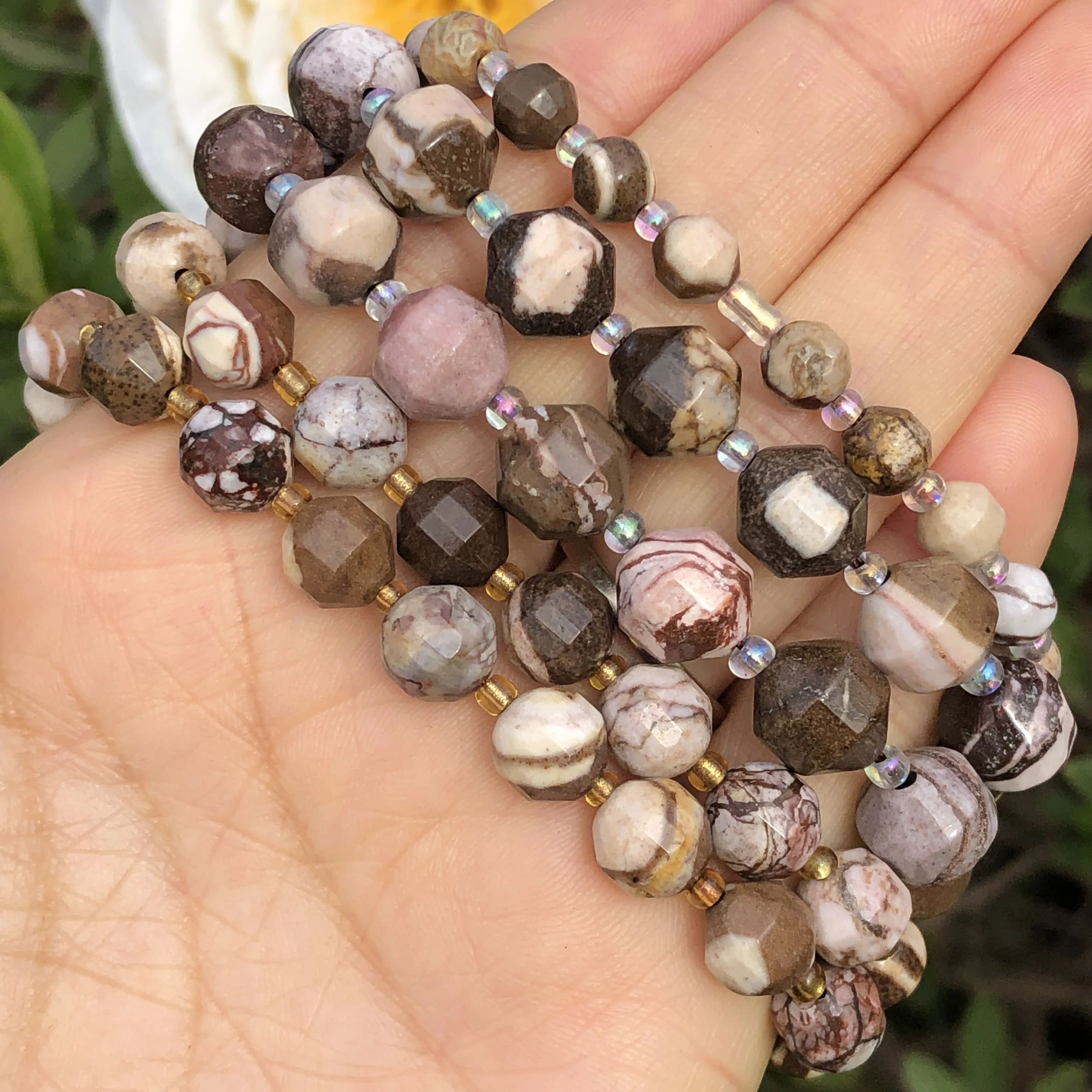 Precio del fabricante Ahorre 20% en su primer pedido Cristal Facetado suelto espaciador perlas de vidrio fabricación de joyería 6-11mm Forma de Oliva 50 Tienda de descuentos