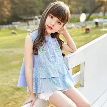 

Korean Style Fashion Trend Girls Summer Two Pieces Sets Sleeveless Button Flower Embroidery Stripe Shirt And White Lace Shorts