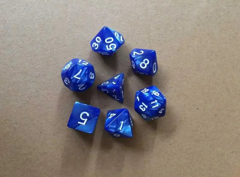 Blue 7 шт./компл. 17 Цвета многогранные кости d& d4 d6 d8 d10 d% d12 d20 многогранные TRPG игры Набор Игральный костей Настольная игра развлекательные кубики SD - Цвет: Blue