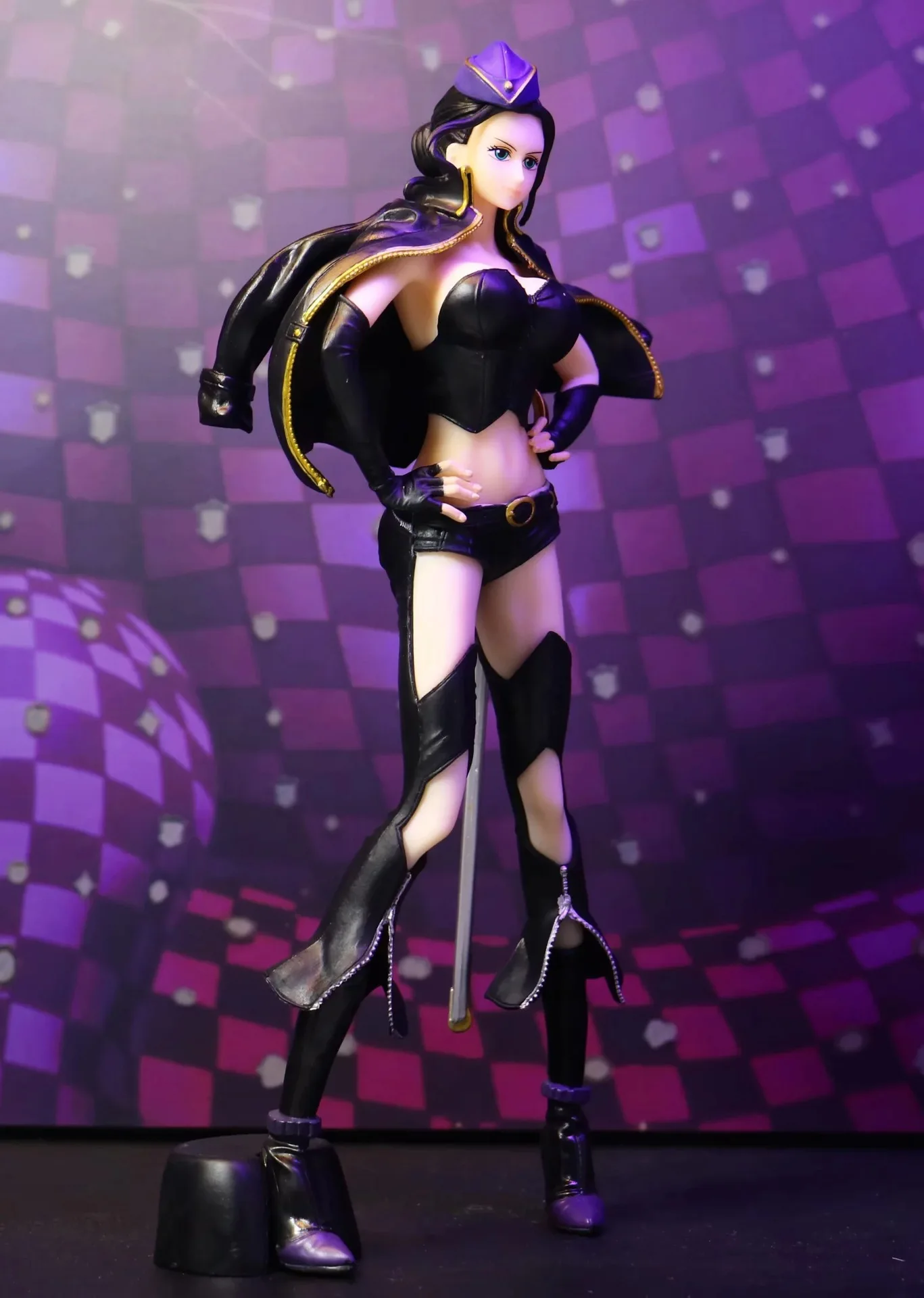 

Diffuse Dynamic Square Anime One Piece/One Piece Nicole Robin Black Cloth Code FDS Cap Model Boxed Garage Kit