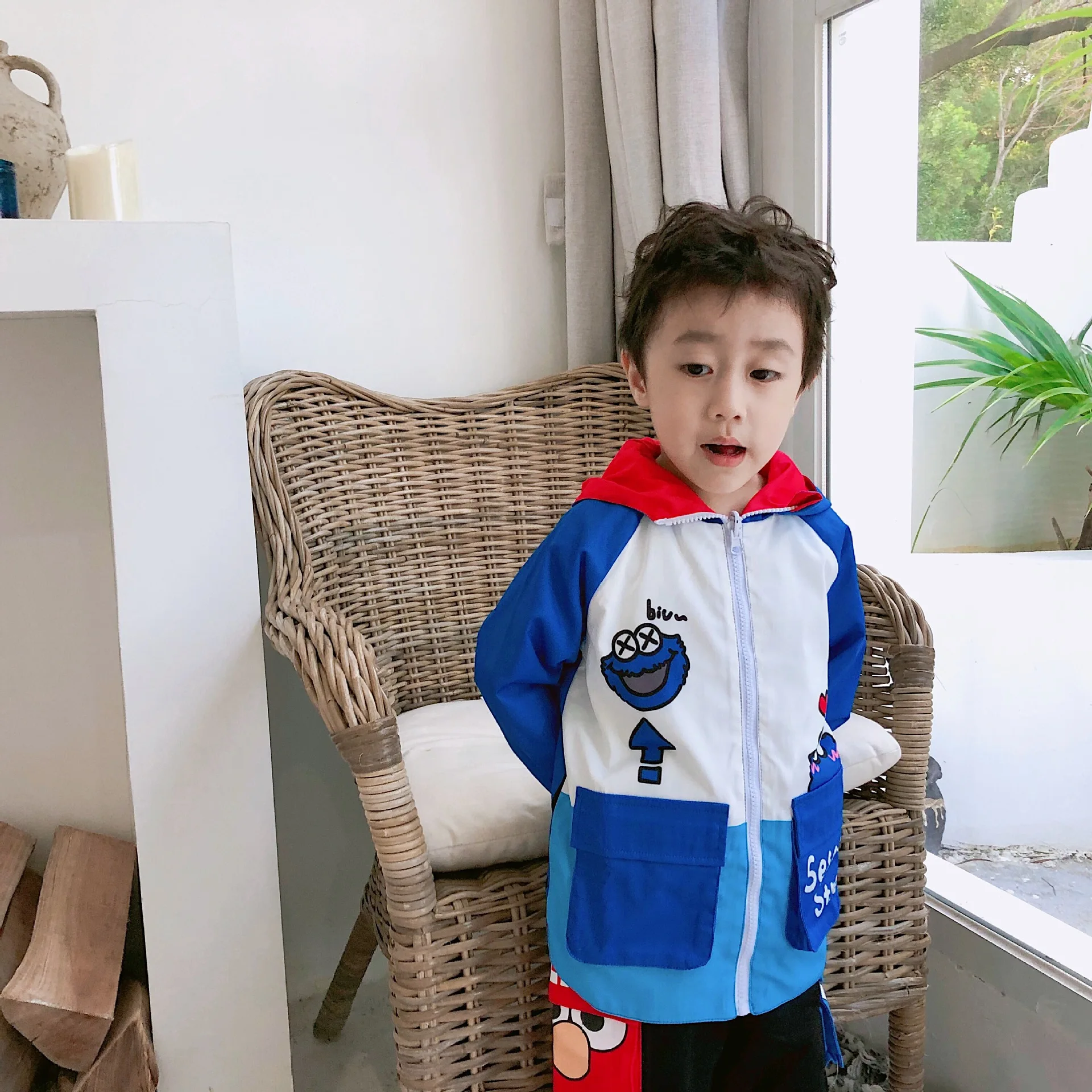 Tonytaobaby/осенне-зимняя одежда новая детская одежда Двустороннее пальто с героями мультфильмов, куртка для мальчиков Детское пальто