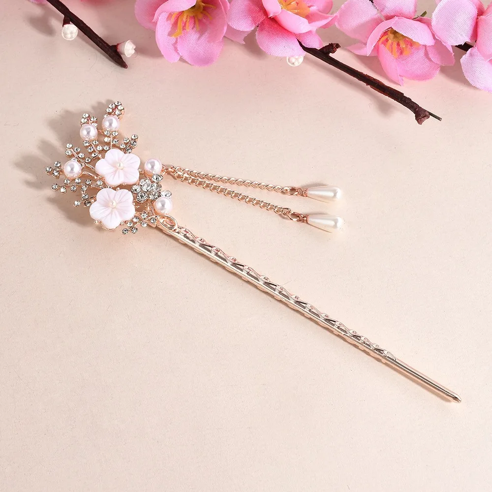 China Classical Style Flower Leaves Hairpins Crystal Rhinestone Tassel Hair Sticks Silver Hair Combs Wedding Hair 1 China Classical Style Flower Leaves Hairpins Crystal Rhinestone Tassel Hair Sticks Silver Hair Combs Wedding Hair 5