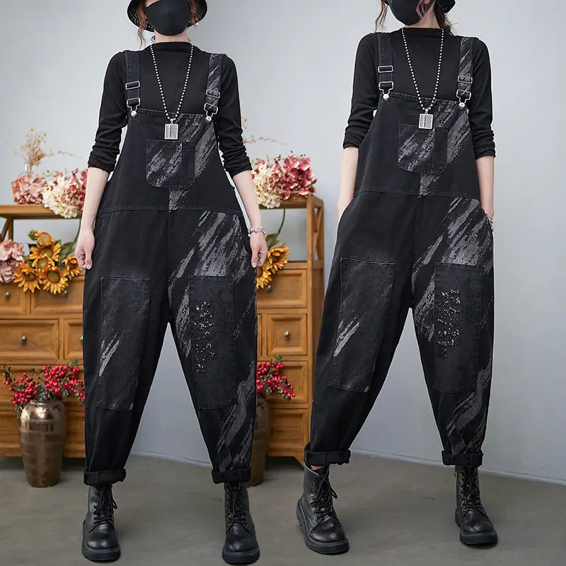 Женский джинсовый комбинезон с блестками узкий на подтяжках завышенной талией