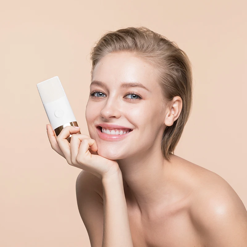 Электрическая щетка для чистки лица APIYOO D7 умный инструмент силиконовый