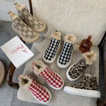 

Winter new Korean version of beige all-match woolen flat non-slip big head doll shoes rabbit fur hair mouth and cotton tide