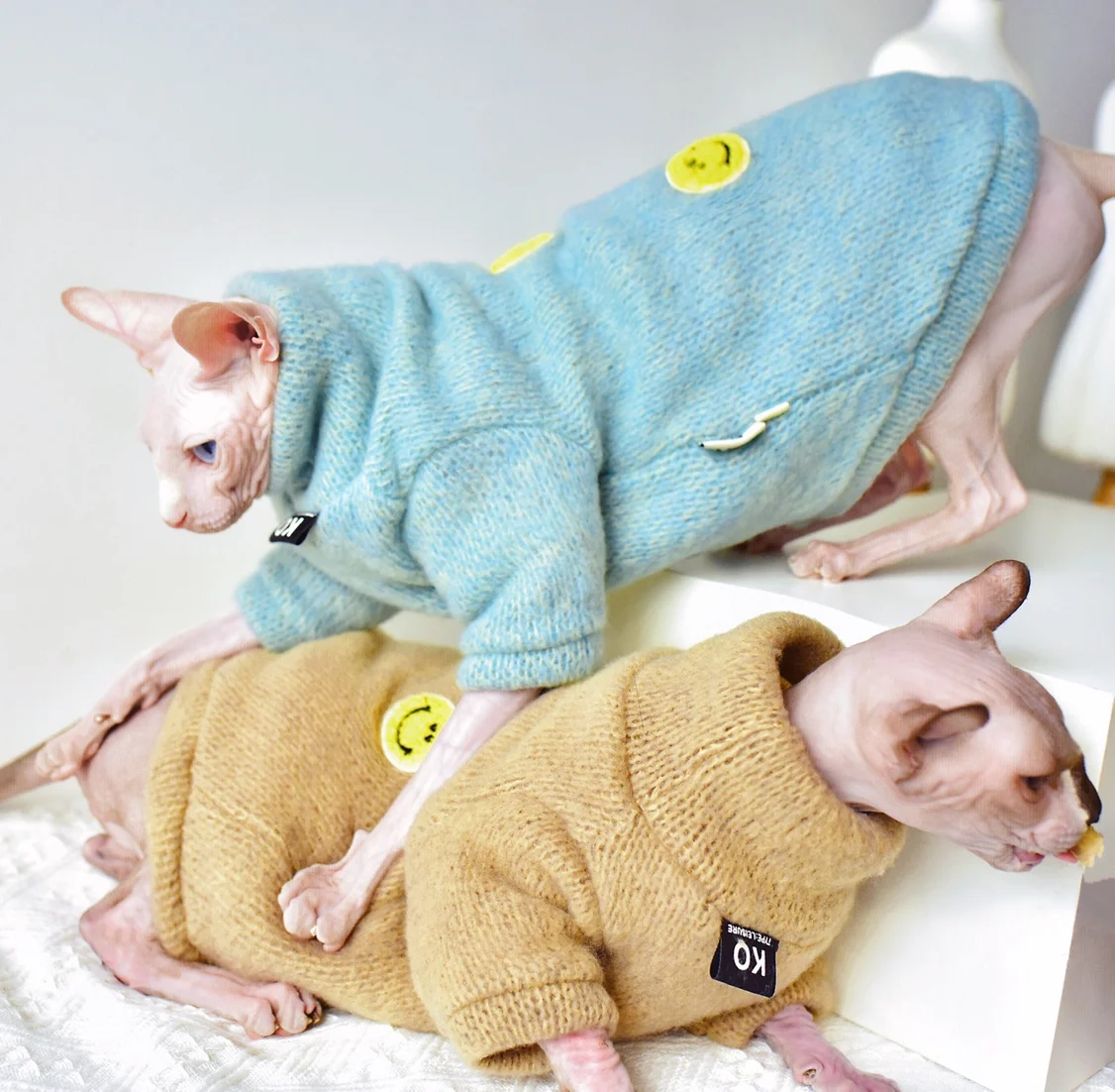 DUOMASUMI Soft Sphynx Kitten Clothing Smile High Collar Comfor Cat