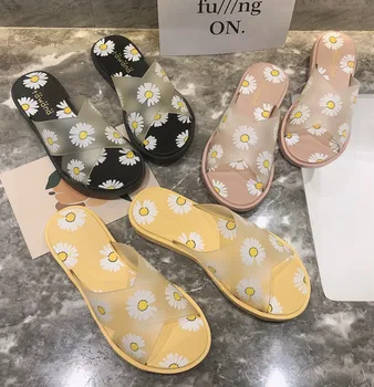 

2020 New Products Versatile Little Daisy Printed A- line Beach Slippers Home Outdoor Wear Leisure Slippers Women's