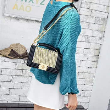 

2020 new chain small bag European and American trend Multifunctional women's bag simple temperament shoulder shoulder chain bag