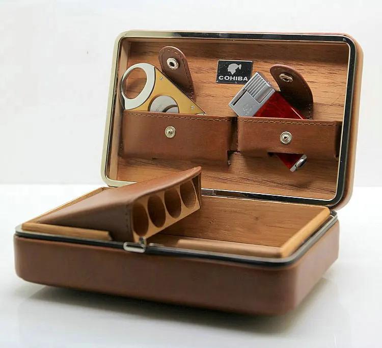 4 Cedar Wood Leather Cigar Case Portable Holder Smoking cigarette Accessories Storage Box Travel Humidor Gifts