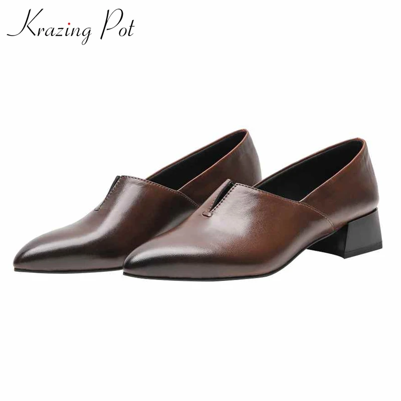 

Krazing pot 2019 full grain leather pointed toe med heels European mature lady plus size British design high quality pumps l76