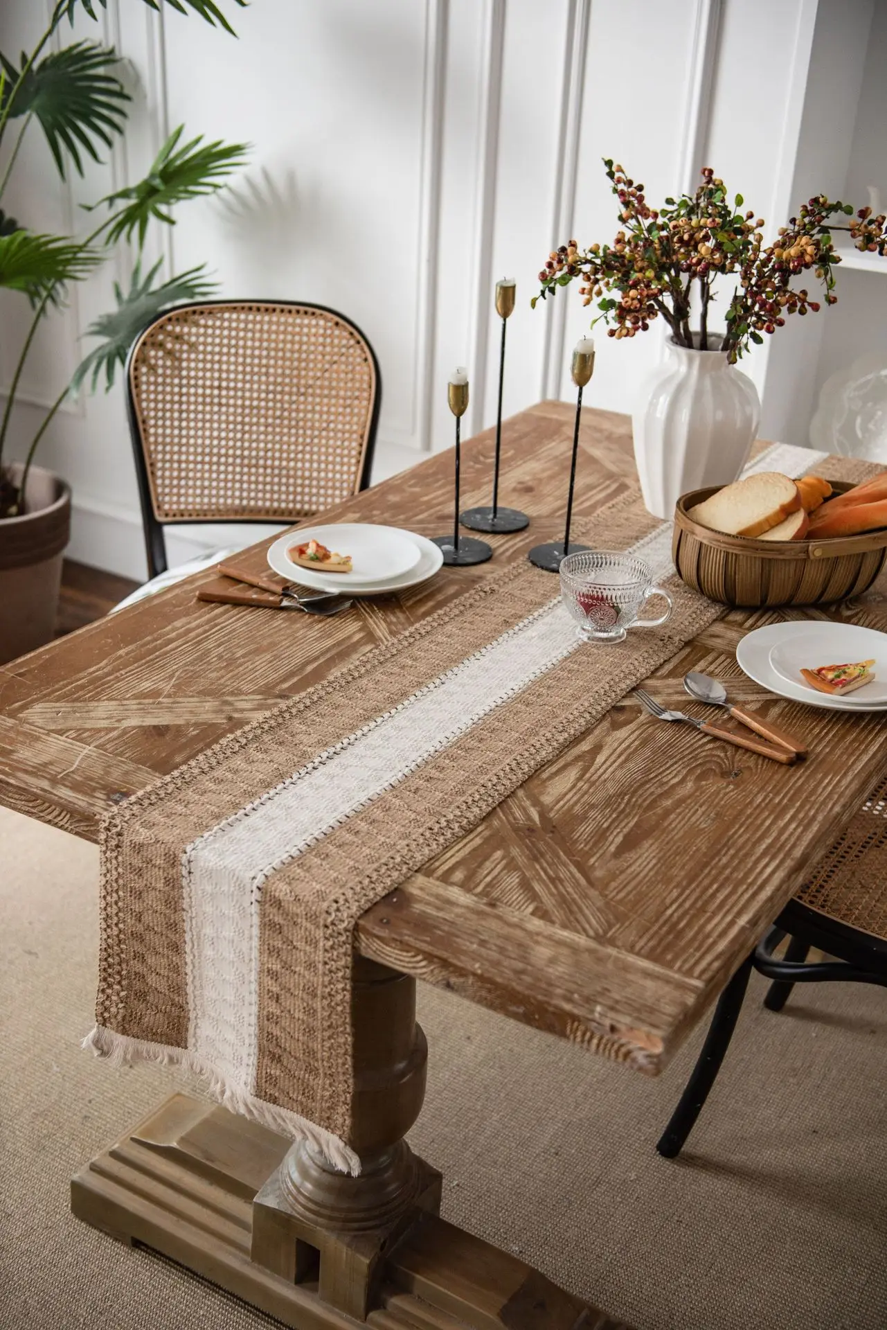 Description Picture 2 of itemLinen Cotton Stitching Table Runner Dinning Table Decoration Two-color Woven Tassel Natural Material Wedding Decor Table Runners