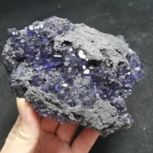 380.4gNatural rare purple fluorite cluster mineral specimen original stone crystal healing crystal quartz gem 380.4gNatural rare purple fluorite cluster mineral specimen original stone crystal healing crystal quartz gem