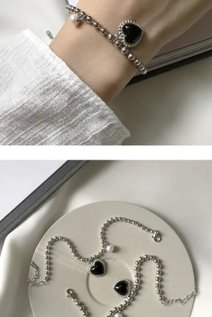 

Sterling silver love bracelet female ins niche design frosty peach heart Korean version