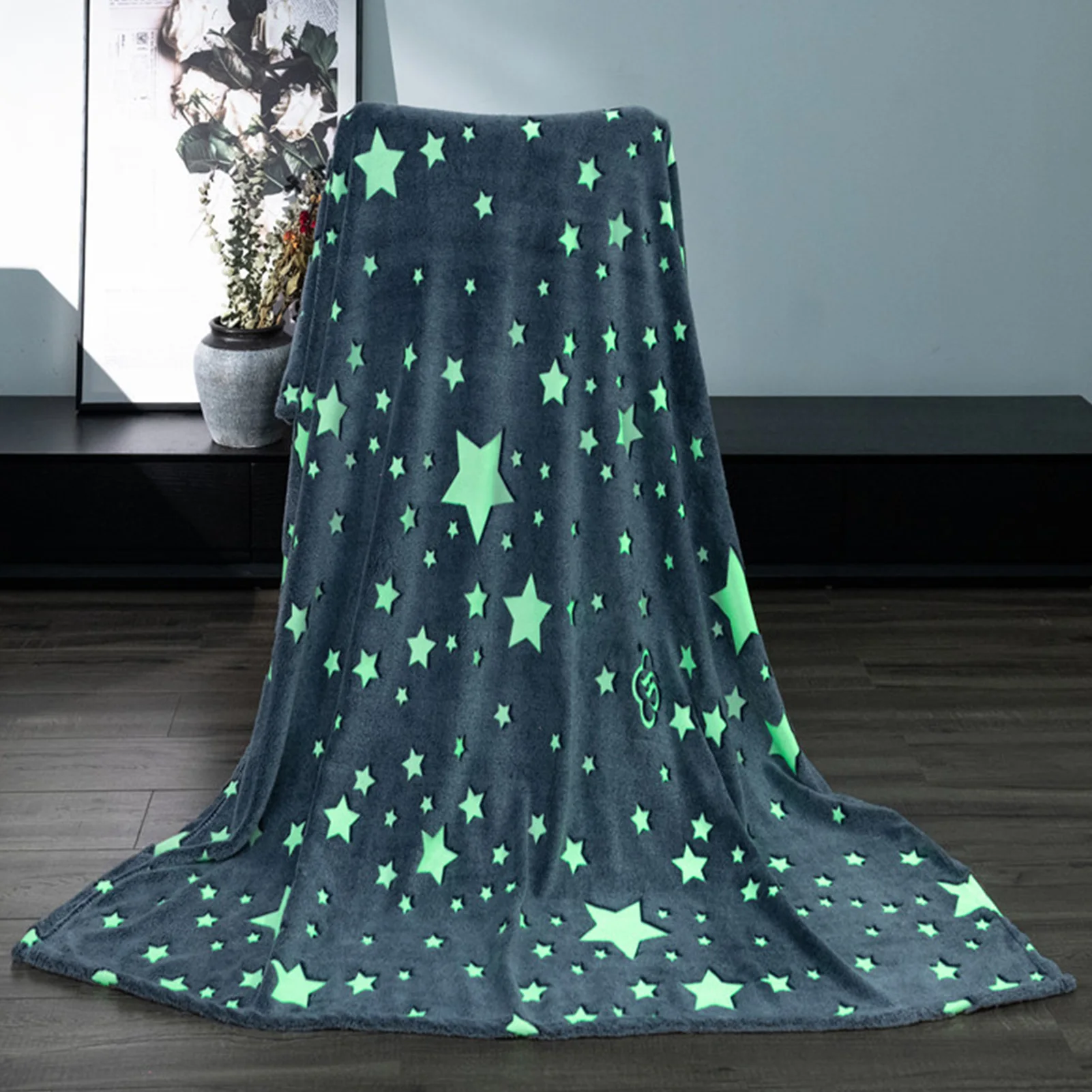 Christmas Gift Magic Blanket children luminous glow fluorescent corals top cloth flannel Blanke Glow Blanket New