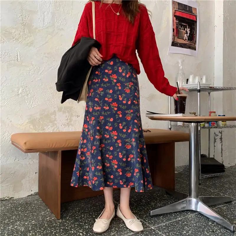 

ë¹ˆí‹°ì§€ ë¡±ì¹˜ë§ˆ Corduroy Autumn And Winter A-Line Long Skirt Women Vintage Flower Print Mid-Calf skirts Female Sweet Street Wear