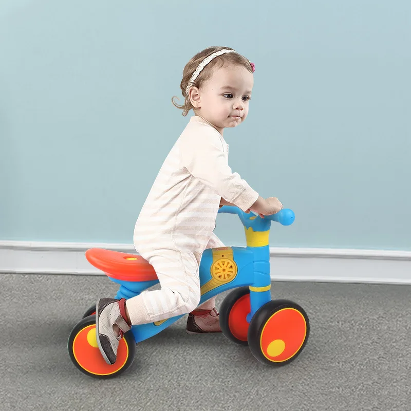 

Children Hand Push Swing Car 1-3-5 Years Old Baby Yo Scooter Music Sound And Light Silent Wheel Four Wheel Baby Walker