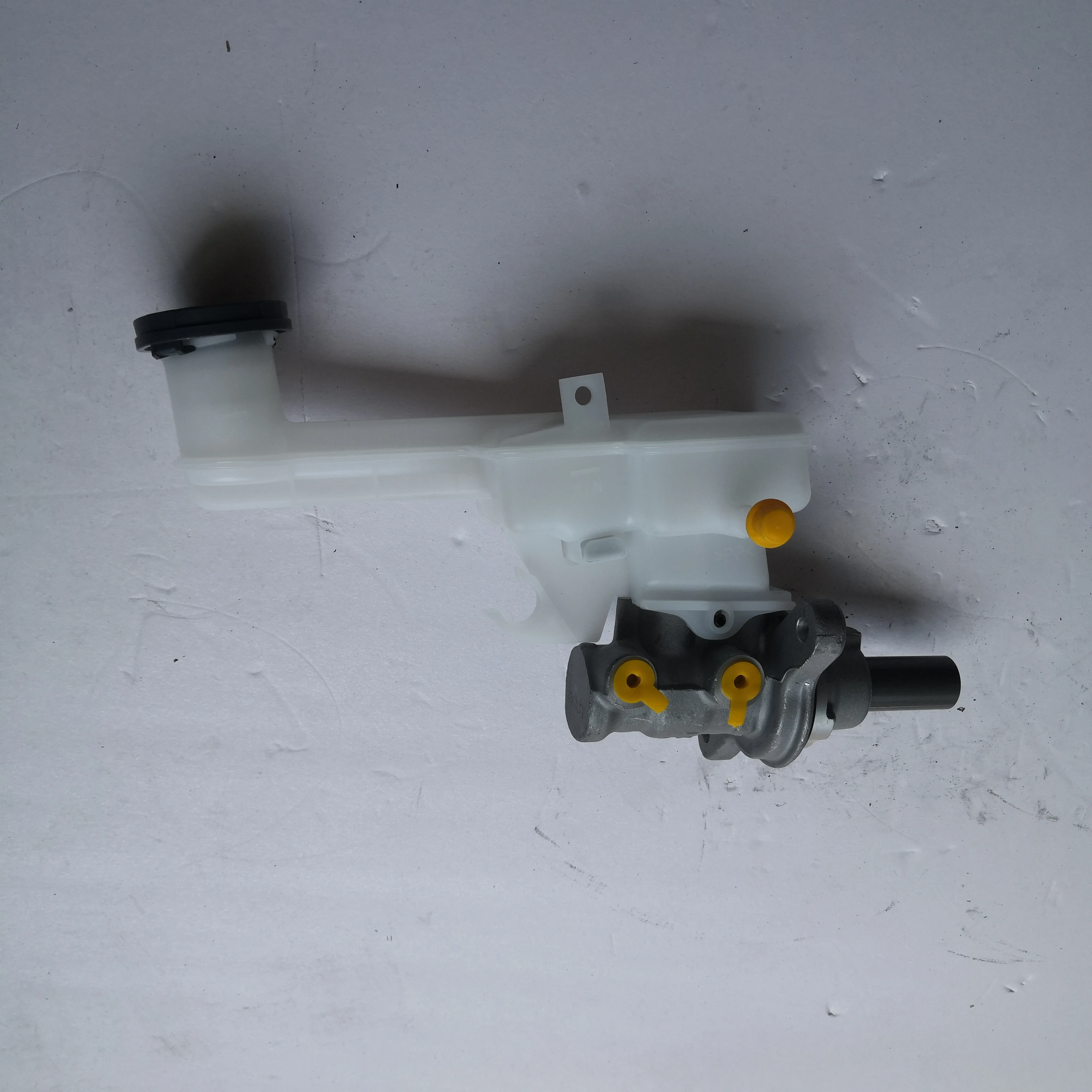 Brake Master Cylinder for Suzuki SX4 MT