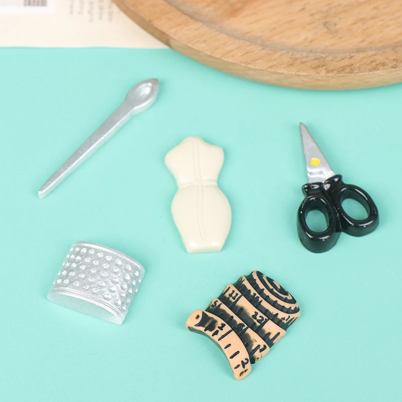 Accesorios en miniatura para casa de muñecas, herramientas para tejer, tijeras de simulación, costura en miniatura de resina, 6 unids/set juego|Muebles juguete| - AliExpress