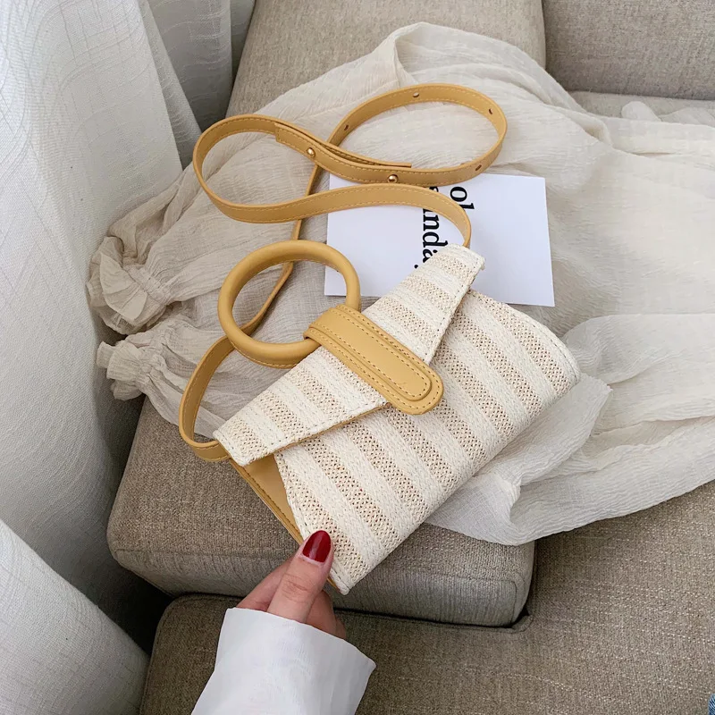 

the new braided hand-held ring single shoulder bag is stylish and the women's bag slanted by the hundred lap women's department