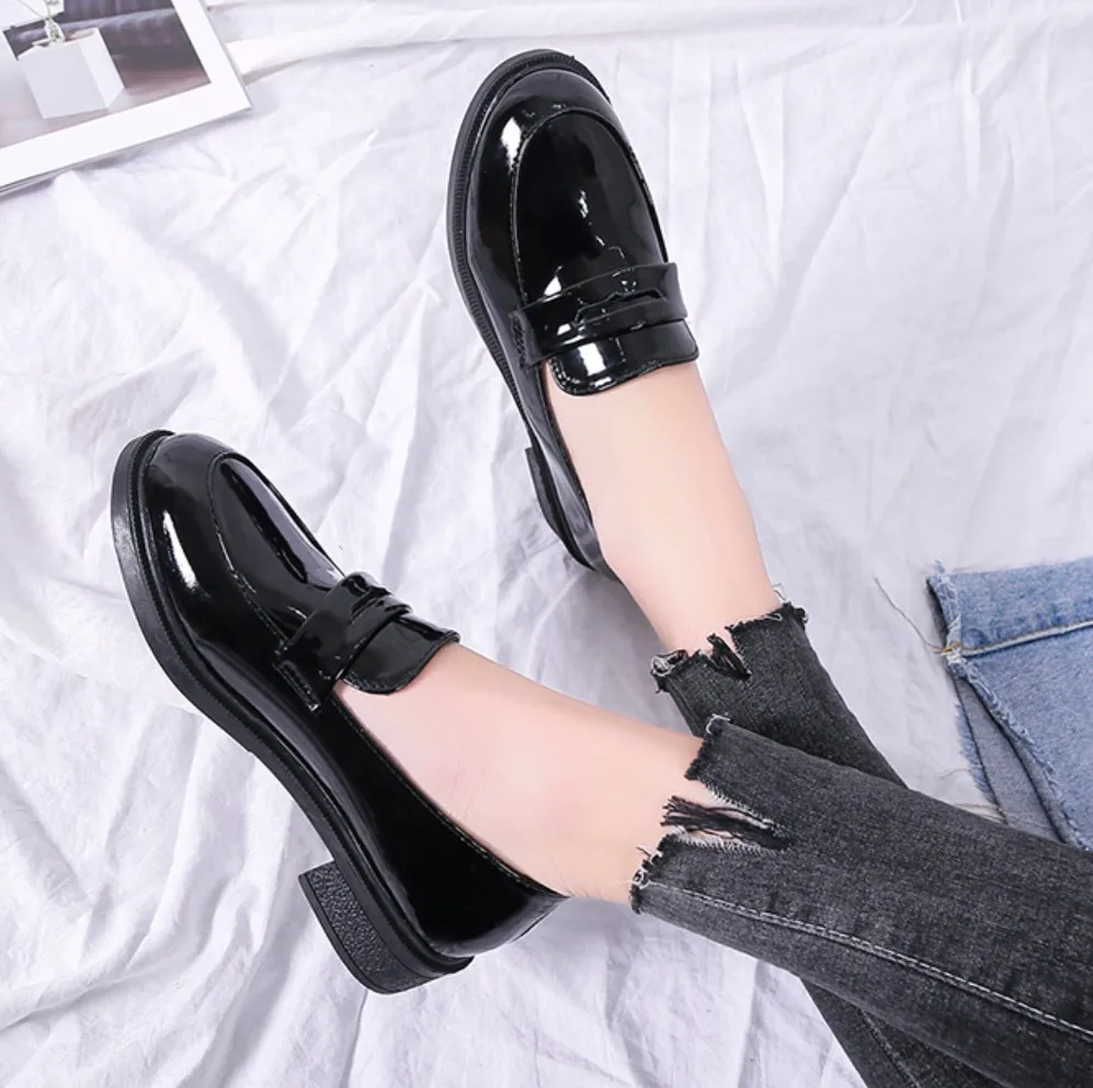 WYFAMDER British Brogue Shoes Spring Autumn Fashion Cut Out Flat Lady Loafers Women Flats Slip on Casual Black Shoes WF41