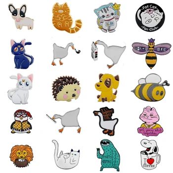 

Creative Cute Cartoon Cat Colorful Foot Pins Badges Brooch lapel Pin For Women Clothes On The Backpack Accessories jewelry