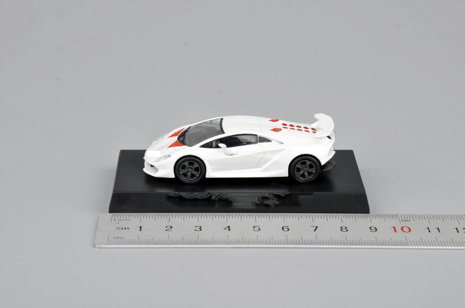 Kyosho 1: 64 литая модель автомобиля Sesto Elemento Minicar коллекция