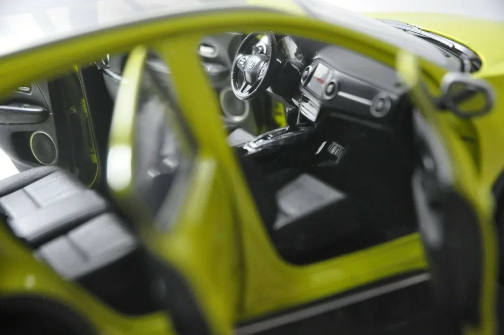1:18 литье под давлением модель для Honda XRV XR-V зеленый внедорожник Игрушечная машина из сплава миниатюрная коллекция подарки XR V