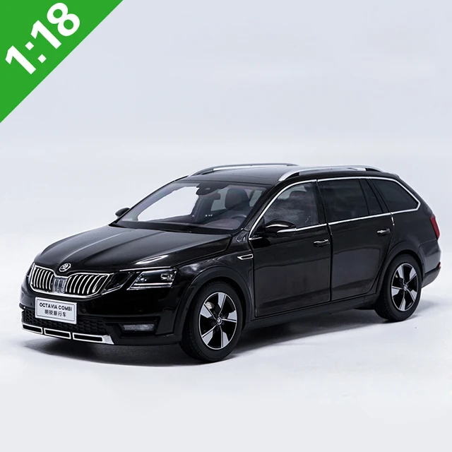 1:18 High Meticulous Skoda OCTAVIA Wagon Alloy Model Car Static