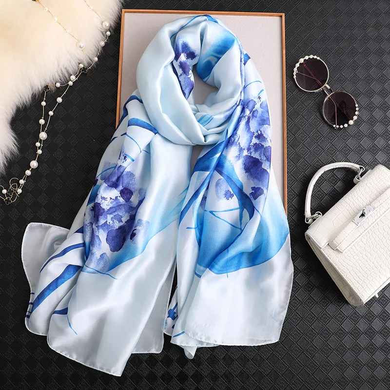 10905130065_2070773686