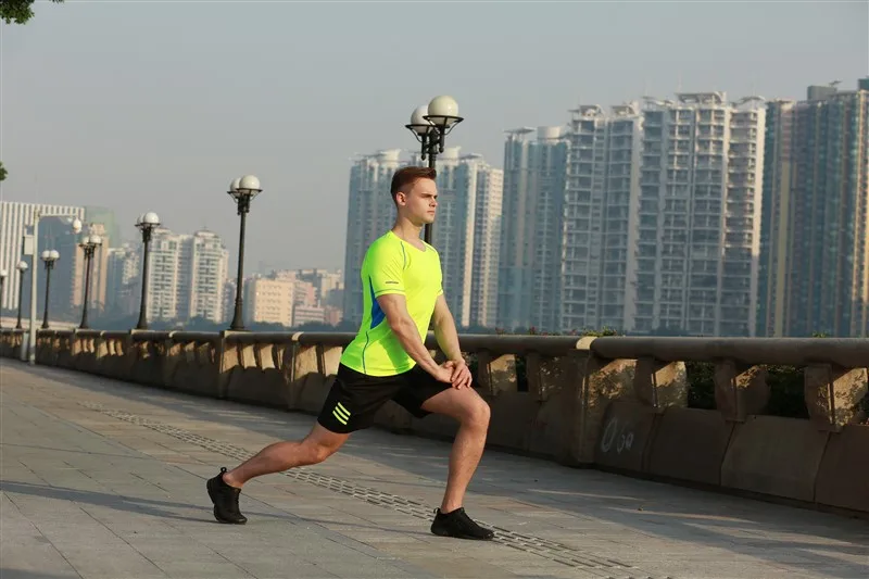 HOWE AO,, спортивная одежда для мужчин, набор для бега, для бега, спортивный костюм для фитнеса, быстросохнущая мужская футболка+ шорты, спортивные комплекты для спортзала