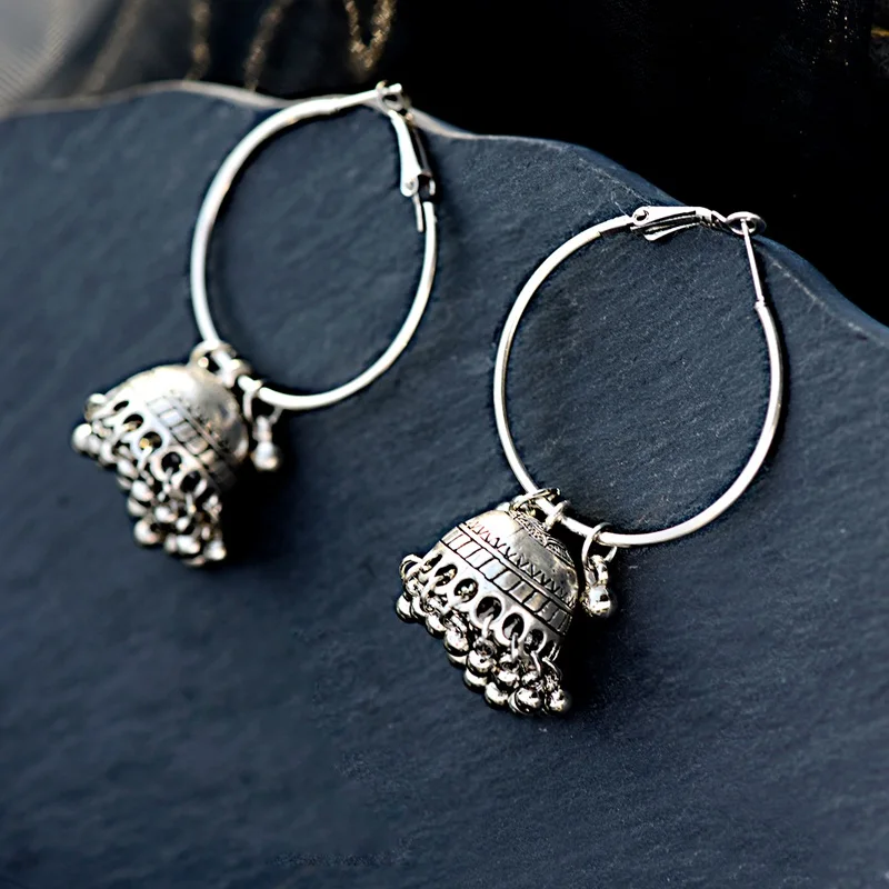 Большие круглые висячие серьги в этническом стиле серебряного цвета индийские