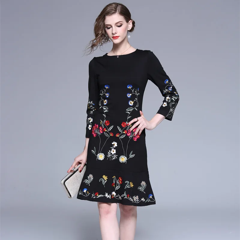 

2018 New Products WOMEN'S Dress National Wind Embroidery Dress Women's Autumn And Winter New Style Mid-length Elegant Fashion Ba