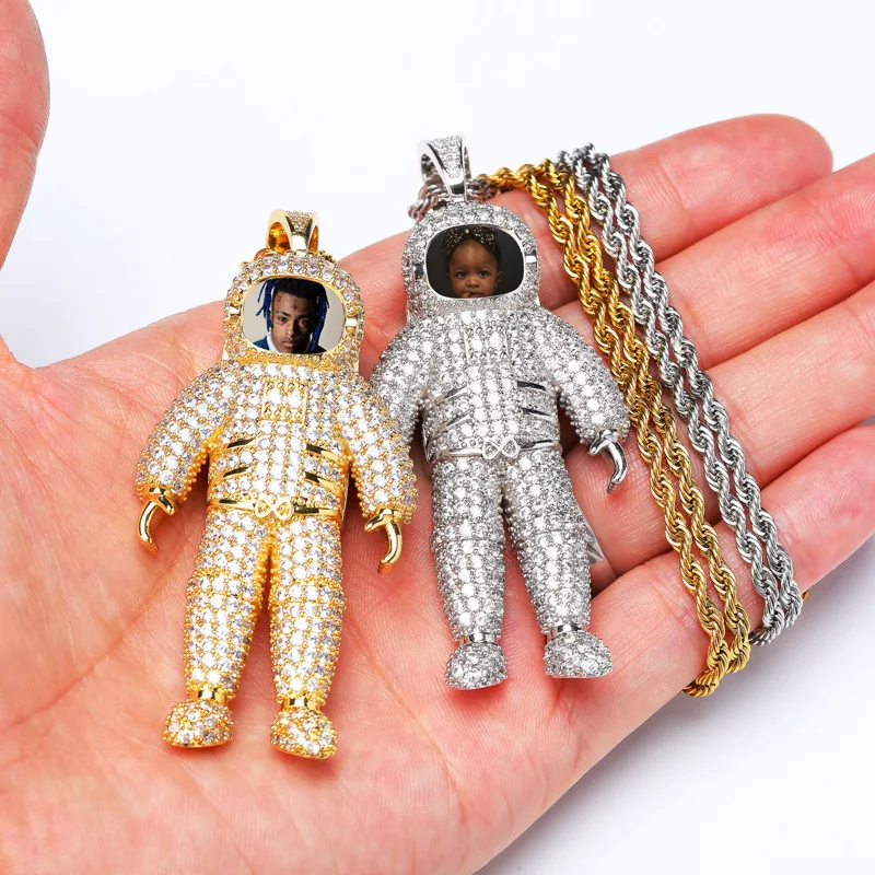 Hip Hop Full AAA CZ Stone Bling Iced Out Astronaut Custom Photo Frame Memory Medallions Pendants Necklace for Men Rapper Jewelry