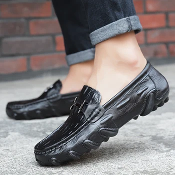 

2020 New Cool Men Shoes Moccasins Loafers Man Leather Shoe Fashion Sneakers Classic Handmade Slip on Driving Casual Shoes