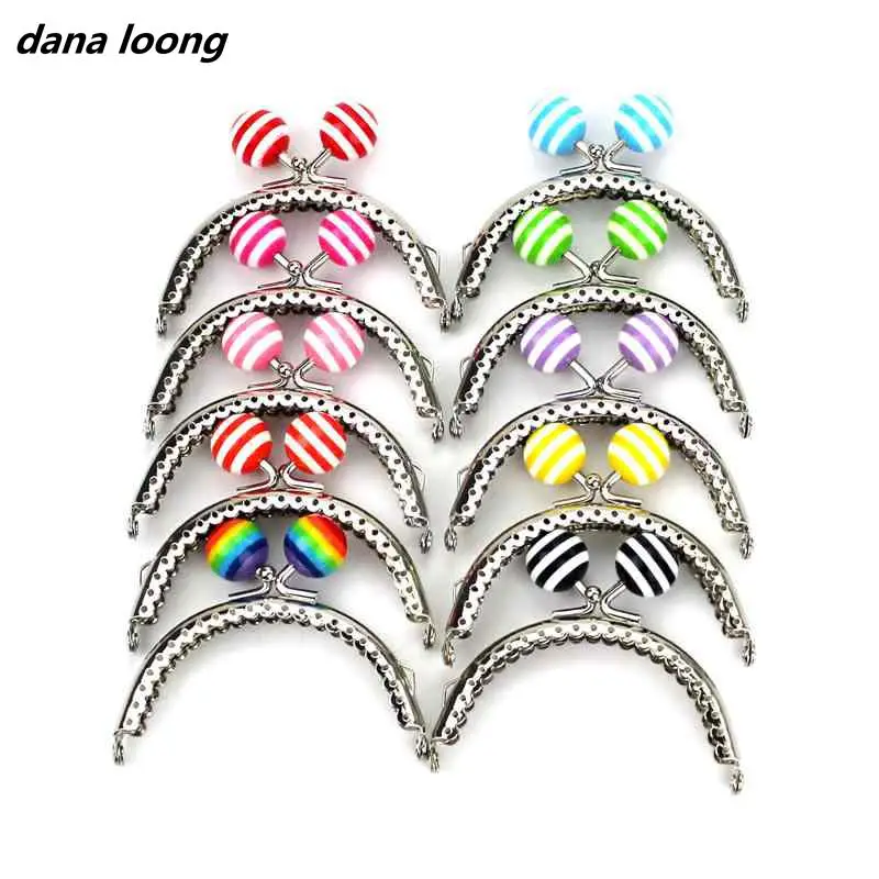 Marco metálico para monedero, accesorio de 8,5 CM con cuentas de Lollipop a rayas, Semicírculo brillante y limpio, broche para bolso Kiss plateado, 1 unidad