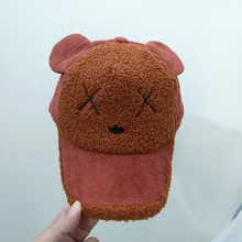 Модные детские Носки с рисунком медведя из мультика шляпа, бейсбольная кепка для осени и зимы, теплые письмо Кепки детская прошитой подошве; теплые зимние плюшевые Тапочки kawaii твердая шляпа с козырьком