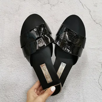 

Flat Women Shoes for Summer Big Size 41 Candy Color PU Leather Fashion Female Sandals Open Toe Wear Casual Ladies Flip Flops
