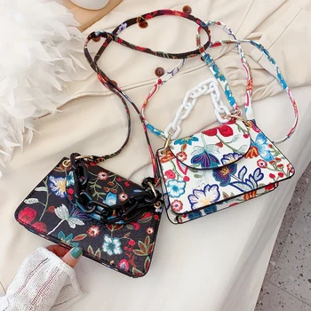 

Fashion Embroidered Flower Women Messenger Bags Vintage Chain Small Flap Handbags PU Leather Shoulder Crossbody Bags