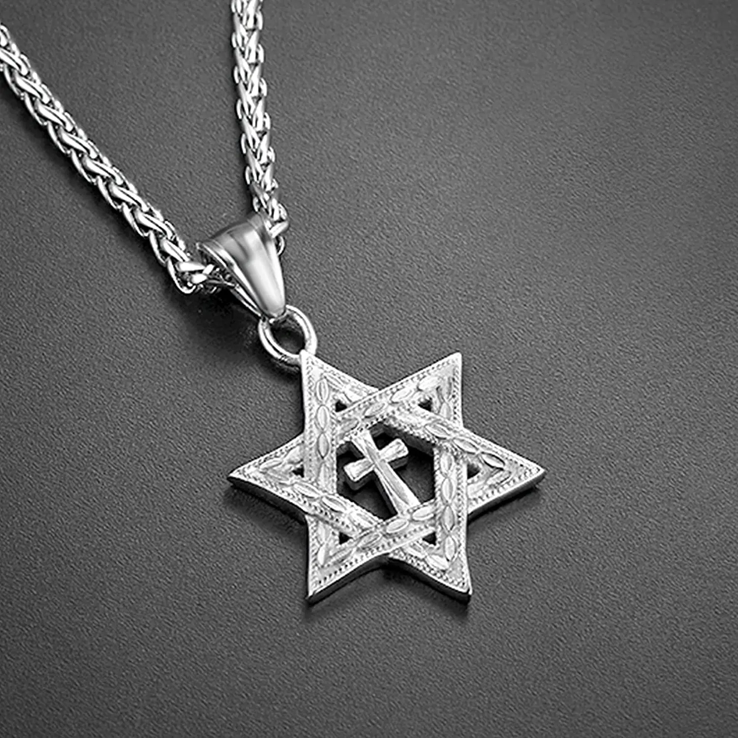 U7 Vintage Hip Hop Pendant 22 Inch 
