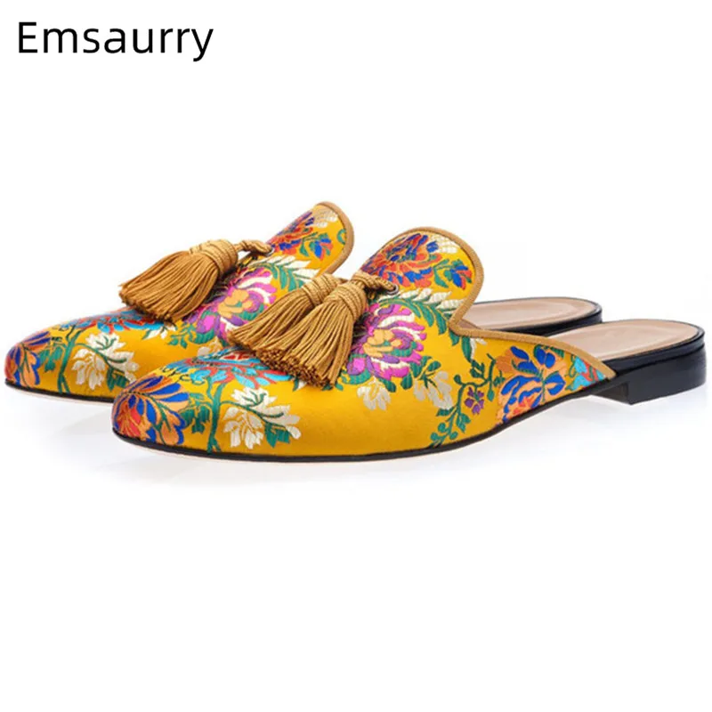 

Yellow Embroider-Flowers Men Slippers Elegant Tassel Flat Heel Outside Footwear Round Toe 2020 Hot Sell Comfy Casual Slides Male