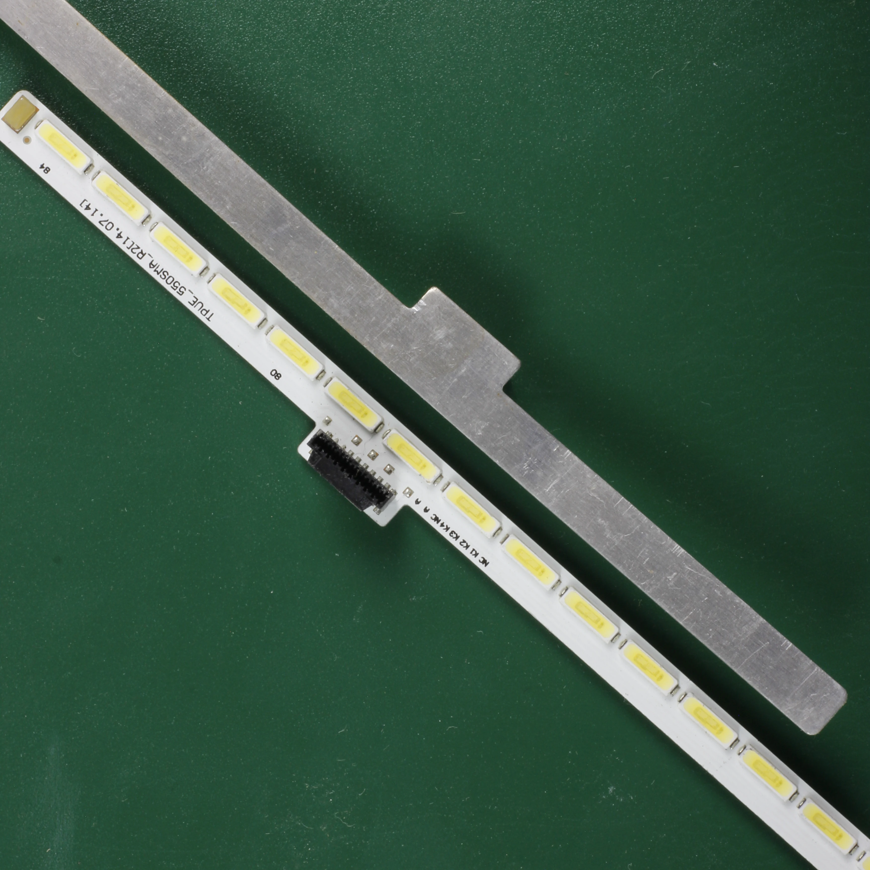ο 2PCS LED bakclight  Ʈ 84  ʸ 55PUS7600 TPUE_550SMA_R2 TPUE_550SMB_R2 TPT550U1-FJ04