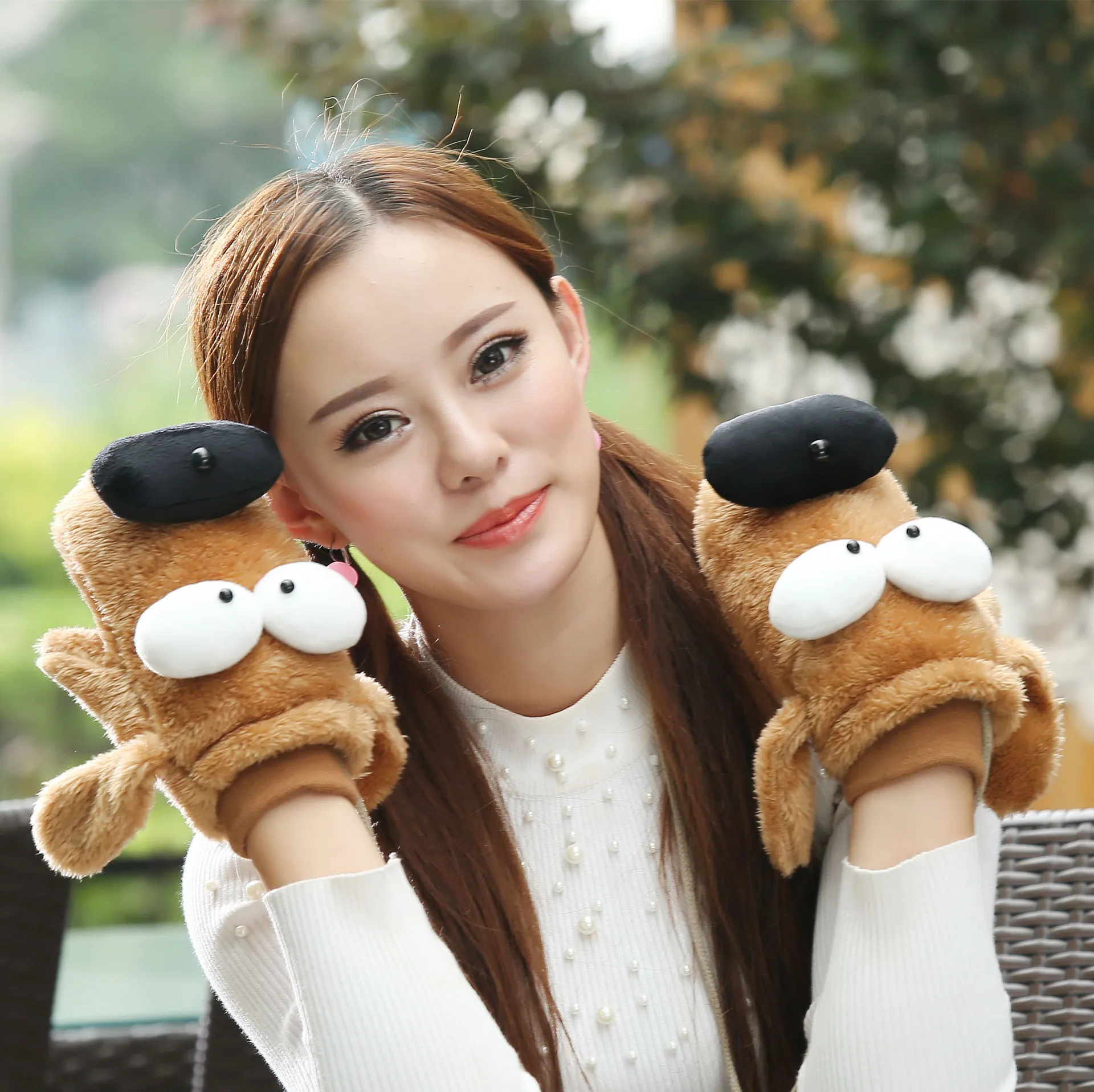 

2019 new cute cartoon gloves women Plush big eyes glove fashion Keep warm in winter demon outdoor gloves funny Aesthetic -85