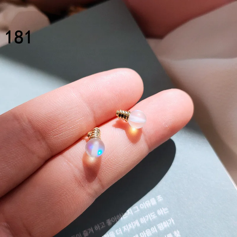 

Tiny Light Bulb Shape Stud Earrings for Women Korean Cute Simple Wind Korean Funny Bulb Shape Resin Female Ear Jewelry Gifts