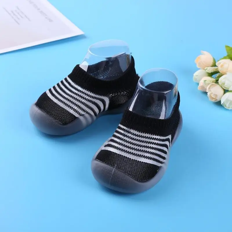 Black-19-24M Весенняя детская кроватка для младенца обувь широкий спектр применения на мягкой подошве для младенцев Повседневная Милая обувь для пола необходимые товары для малышей - Цвет: Black-19-24M