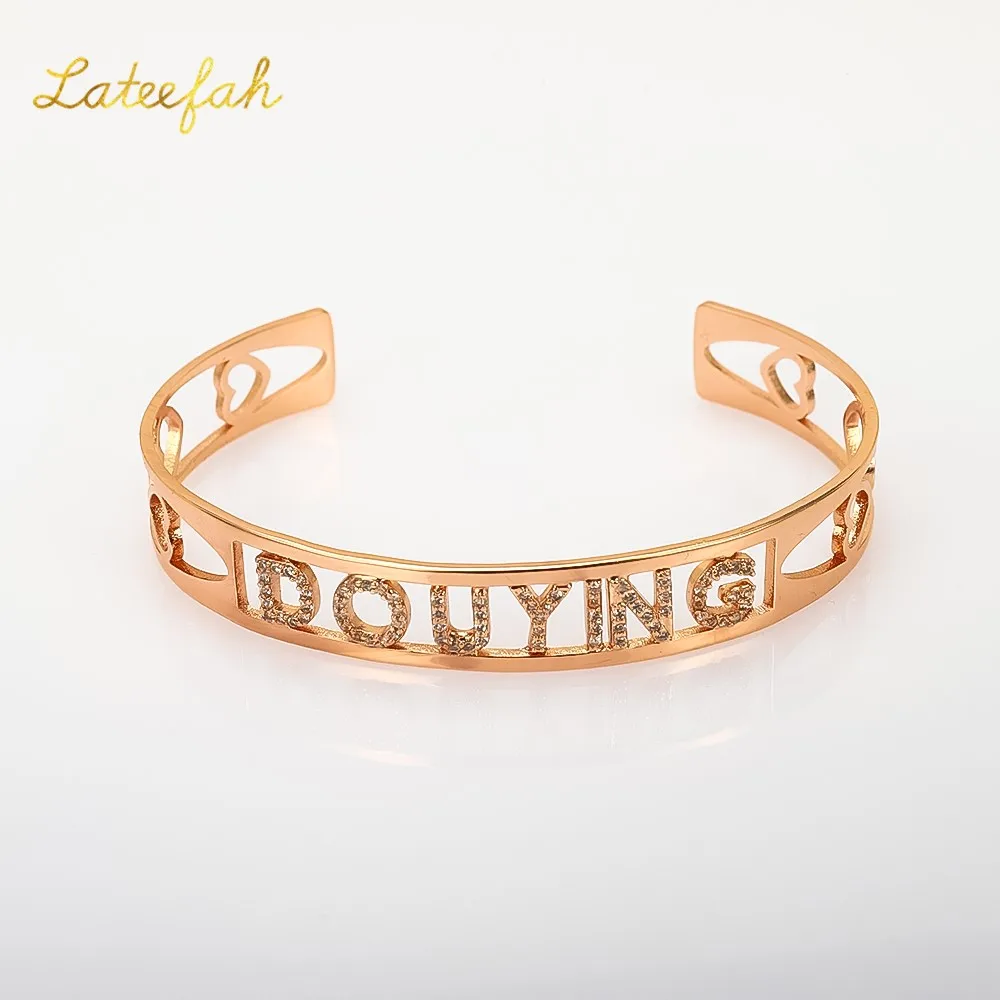 

Personality Custom Inlay Zirco Name Hollow Charms Bangle Women Letter Bracelet Stainless Steel Heart Rose Gold For Girl Boy Gift