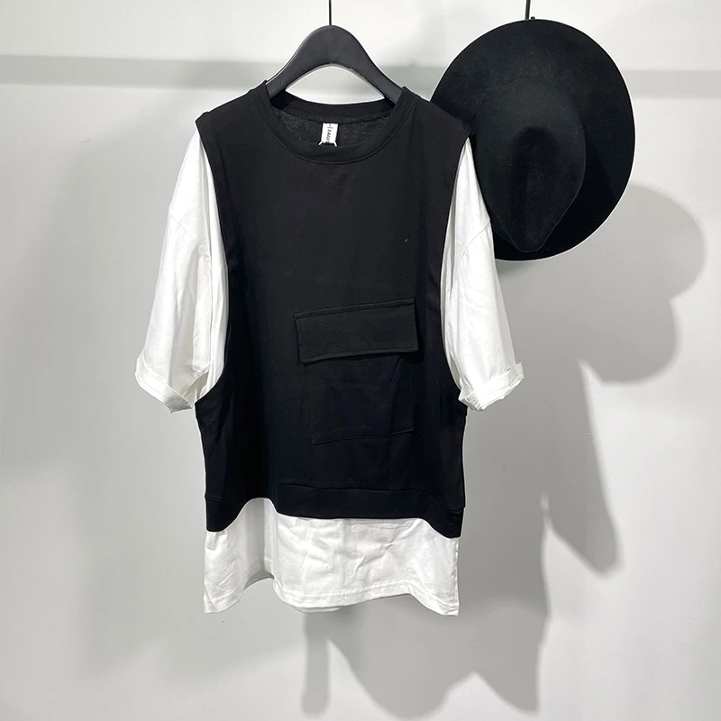 

Men's Short Sleeve T-Shirt Summer New Korean Japanese Black And White Stitching False Two Casual Loose Large Size Half Sleeve