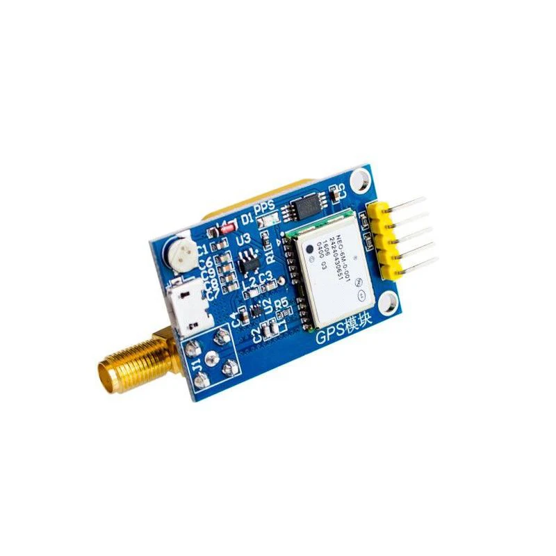 Gros plan sur le module GPS NEO-6M NEO-7M NEO-8M montrant le chipset et l'antenne céramique pour positionnement satellite.