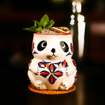 

Creative Bar Tiki Mug Cute Panda Style Hawaii Cocktail Cup Ceramic Personality Cup 480ml Hand Painted Beer Mug Friends Canecas
