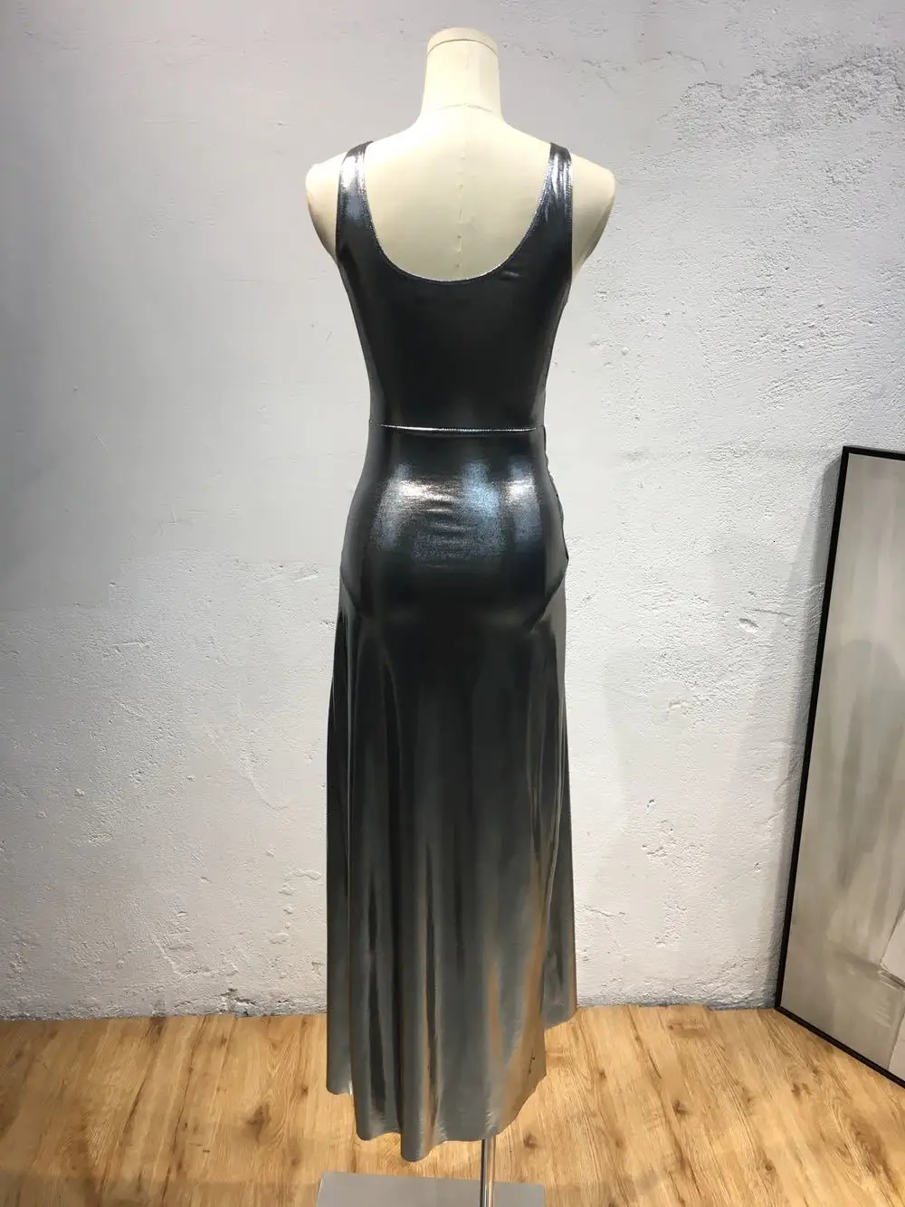 BacklakeGirls Shining Design Solid Color Elastic Stretch Evening Dress Round Neck Sleeveless Holiday Dress Robe Soiree Longue